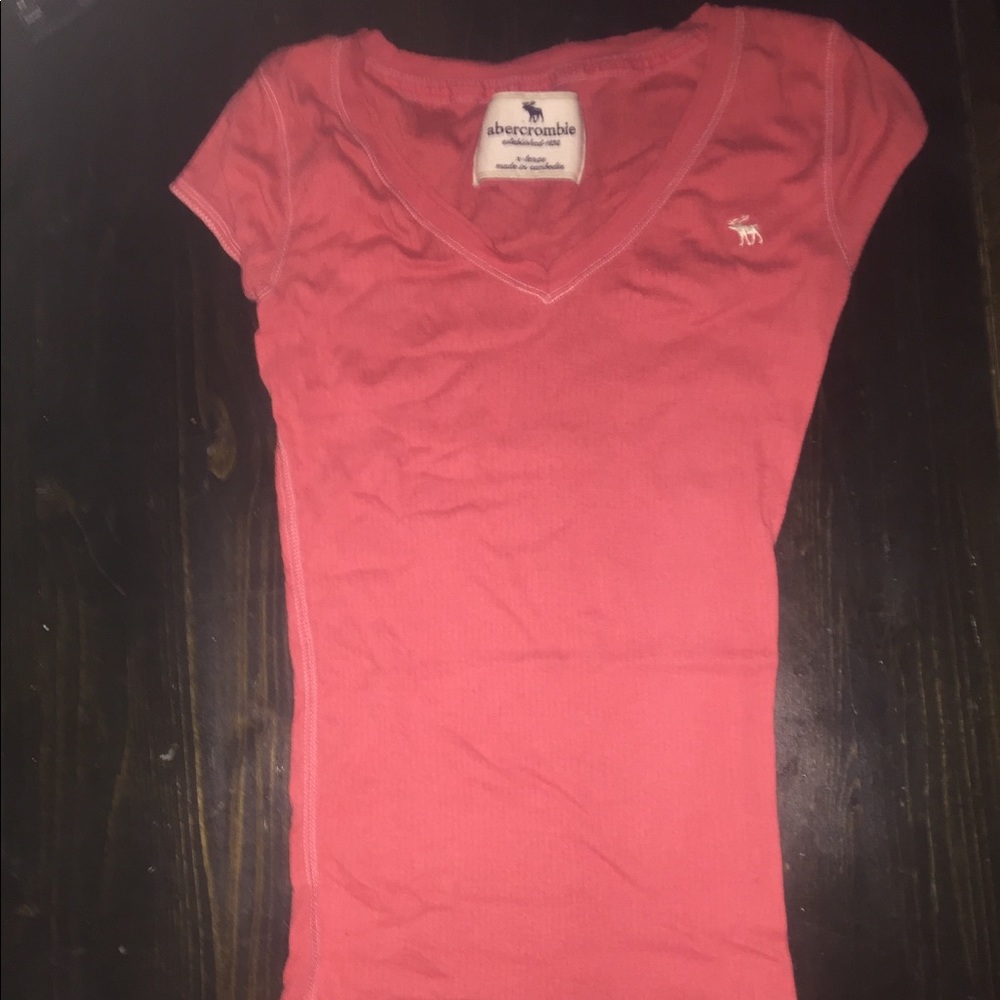 pink short sleeve shirt
